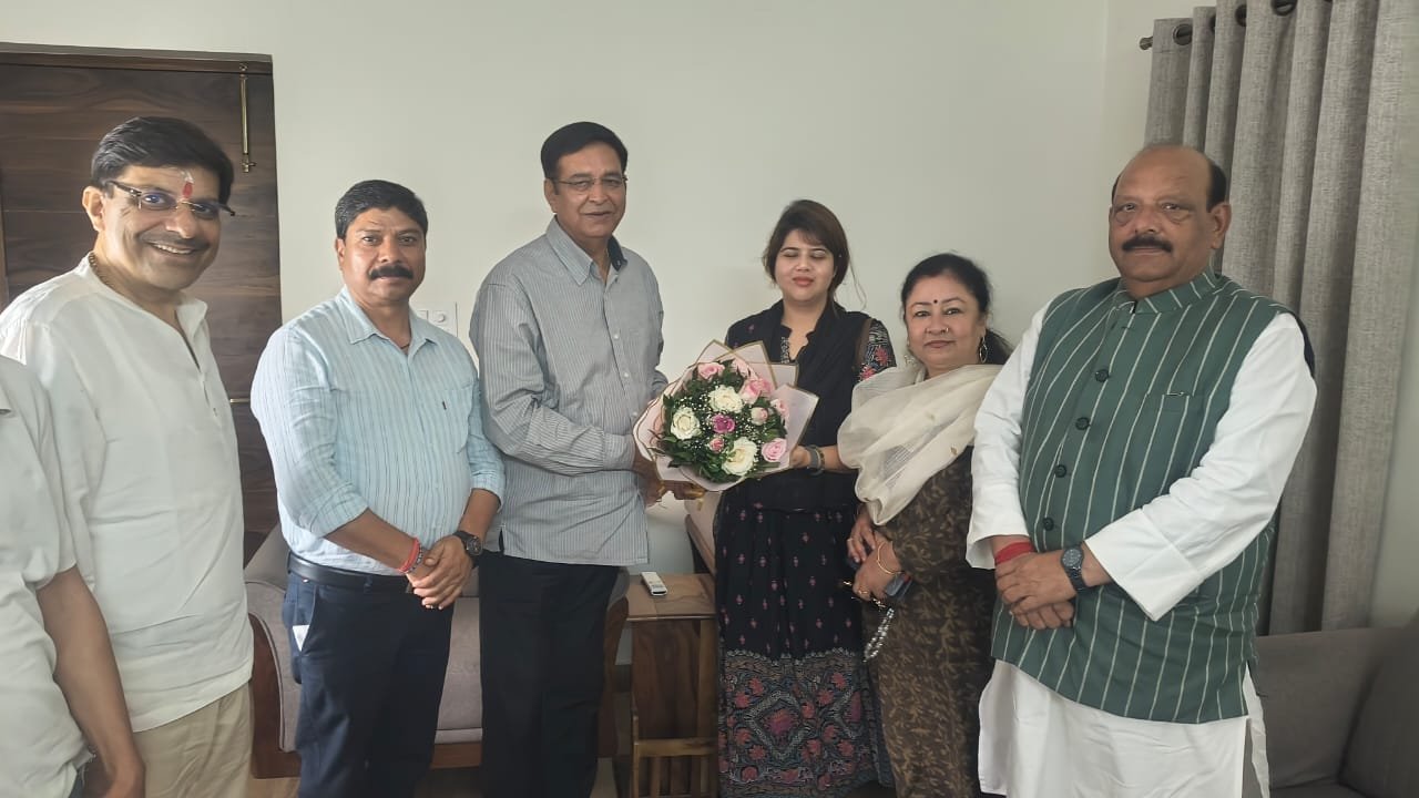उत्तराखंड मीडिया इंचार्ज पंखुड़ी पाठक ने चुनाव अभियान समिति के अध्यक्ष प्रीतम सिंह से की मुलाकात, सह-प्रभारियों से भी हुआ संवाद